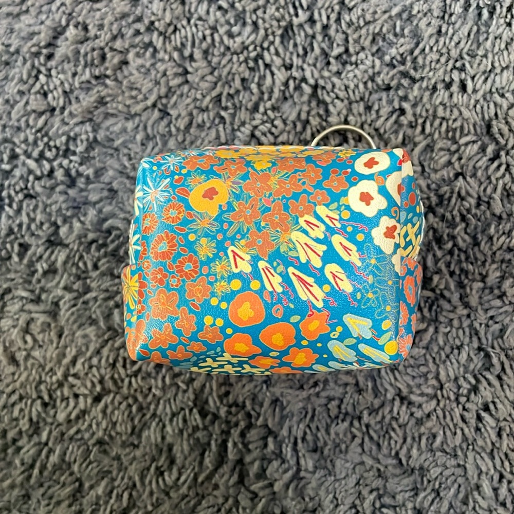 NWOT small floral keychain pouch